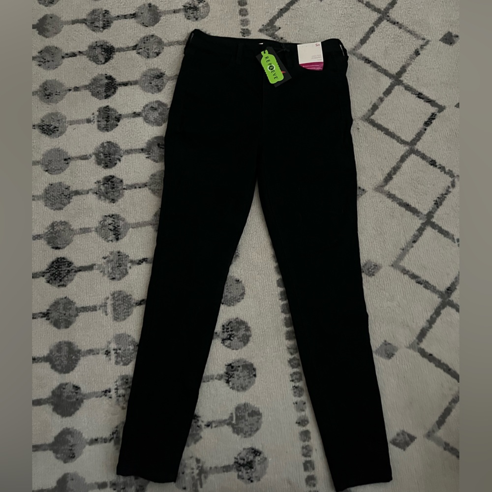 Black SO high rise jeggings from Kolhls